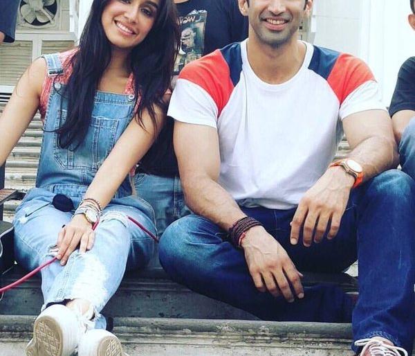 Two hearts are waiting ... but hidden ones hide ... | दो दिल मिल रहे है....मगर छुपके छुपके... Two hearts are waiting ... but hidden ones hide ... | दो दिल मिल रहे है....मगर छुपके छुपके...