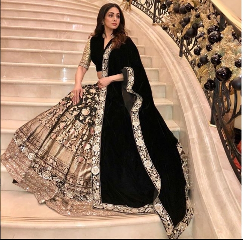 Sridevi, the first woman superstar to pay Rs one crore, was about 25 lakhs to spend daily | एक कोटी रुपये मानधन घेणा-या पहिली महिला सुपरस्टार होत्या श्रीदेवी,दररोज खर्च करायच्या जवळपास २५ लाख