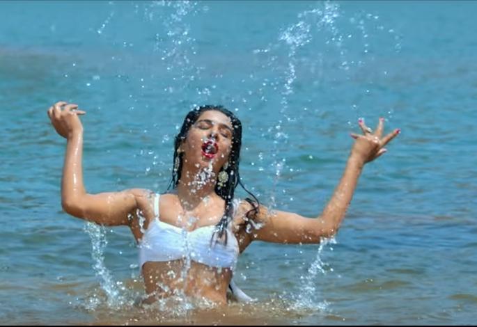Shikari teaser with the curiosity of Marathi film lovers | ‘शिकारी’च्या टीजरने मराठी चित्रपट रसिकांची उत्सुकता शिगेला