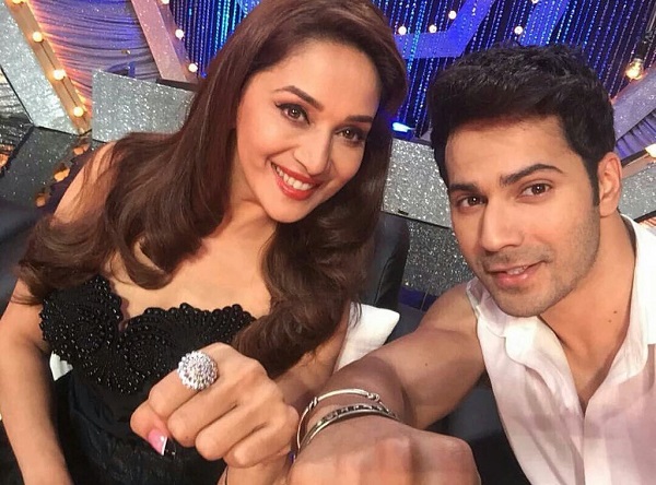 Madhuri-Varunya dubbishes! | माधुरी-वरूणचा डबस्मॅश ! Madhuri-Varunya dubbishes! | माधुरी-वरूणचा डबस्मॅश !