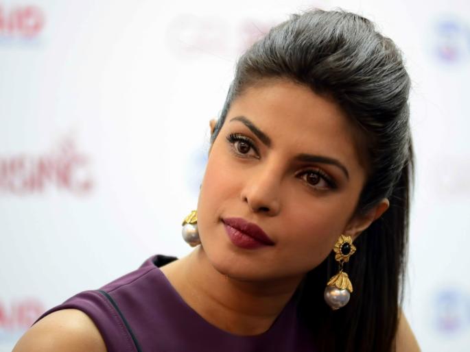 Priyanka Chopra talks on 'Padmavati' debate; Statement made about Sanjay Leela Bhansali! | ‘पद्मावती’ वादावर बोलली प्रियंका चोपडा; संजय लीला भन्साळींबद्दल केले हे वक्तव्य! Priyanka Chopra talks on 'Padmavati' debate; Statement made about Sanjay Leela Bhansali! | ‘पद्मावती’ वादावर बोलली प्रियंका चोपडा; संजय लीला भन्साळींबद्दल केले हे वक्तव्य!