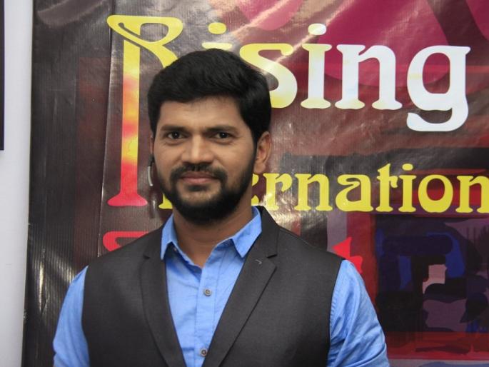 'Dhol Tasha' producer Atul Tapkir's wife suffers to be strangled! | ‘ढोल ताशा’चे निर्माते अतुल तापकीर यांची पत्नीच्या जाचाला कंटाळून आत्महत्या! 'Dhol Tasha' producer Atul Tapkir's wife suffers to be strangled! | ‘ढोल ताशा’चे निर्माते अतुल तापकीर यांची पत्नीच्या जाचाला कंटाळून आत्महत्या!