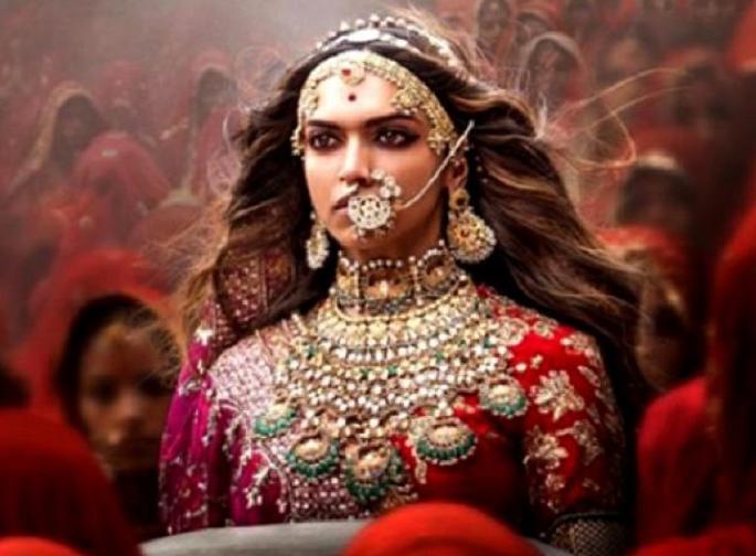 Release the path of 'Padmavati' release. Sanjay Leela Bhansali gets relief from censor board | 'पद्मावती'च्या रिलीजचा मार्ग मोकळा. संजय लीला भन्साळी यांना सेन्सॉर बोर्डाकडून मिळाला दिलासा