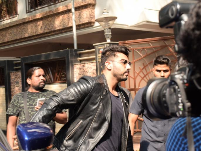 Arjun Kapoor returned to Mumbai after knowing about Sridevi's death, see photo! | श्रीदेवी यांच्या निधनाची बातमी समजताच शूटिंगसोडून मुंबईत परतला अर्जुन कपूर, पाहा फोटो!