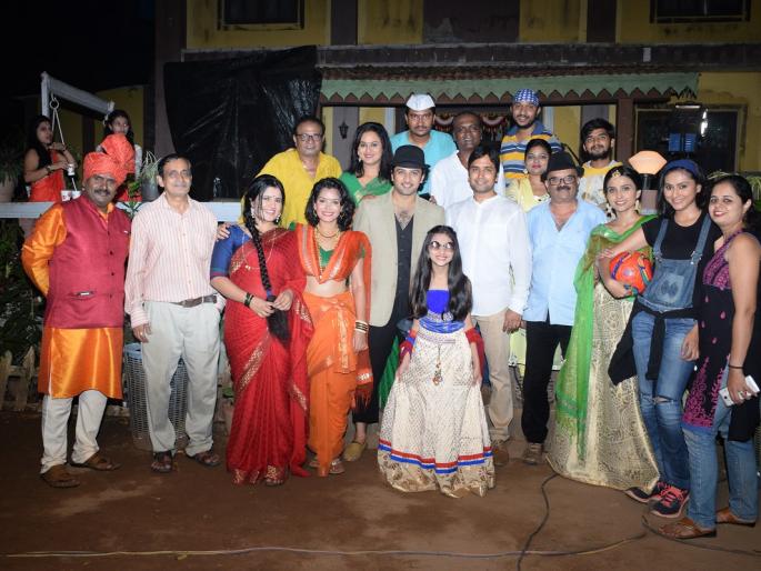 Kojagiri Pournima was celebrated on the sets of Shawn 2! | चाहूल २ च्या सेटवर कोजागिरी पौर्णिमा दणक्यात साजरी झाली !