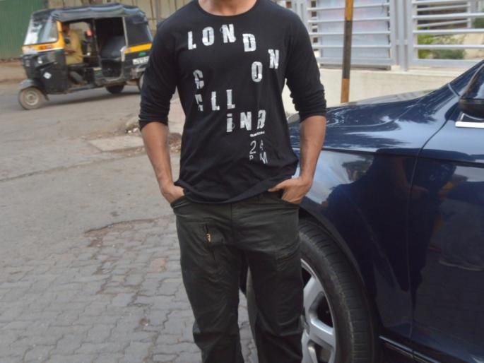 Rajkumar Rao looks in the new look ... | नव्या लूकमध्ये दिसला राजकुमार राव... Rajkumar Rao looks in the new look ... | नव्या लूकमध्ये दिसला राजकुमार राव...