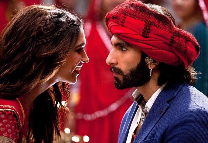 Ranveer-Deepika goes to Secret Vacations ...! | रणवीर-दीपिका जाणार सिक्रेट व्हॅकेशन्सवर...! Ranveer-Deepika goes to Secret Vacations ...! | रणवीर-दीपिका जाणार सिक्रेट व्हॅकेशन्सवर...!