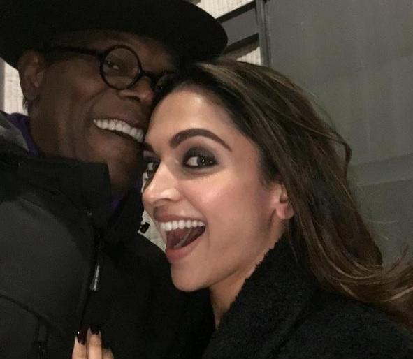 Deepak Selfie with Samuel Jackson | सॅम्युअल जॅक्सनसोबत डिप्पीचा सेल्फी Deepak Selfie with Samuel Jackson | सॅम्युअल जॅक्सनसोबत डिप्पीचा सेल्फी
