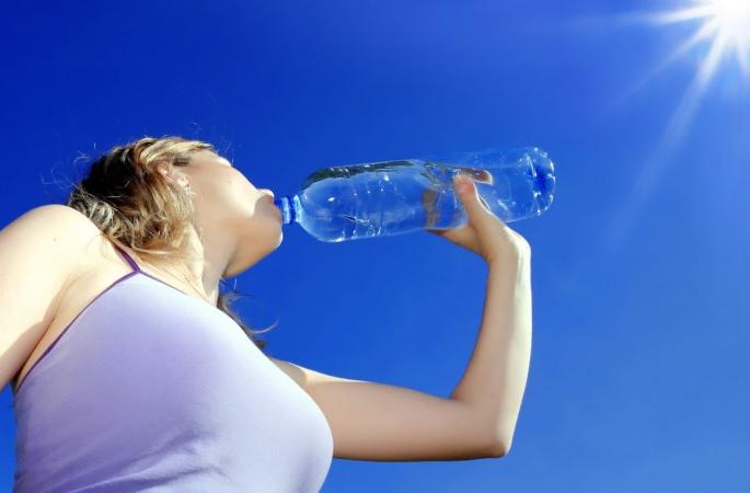 7 Symptoms of Dehydration | डिहायड्रेशनची 7 लक्षणे 7 Symptoms of Dehydration | डिहायड्रेशनची 7 लक्षणे