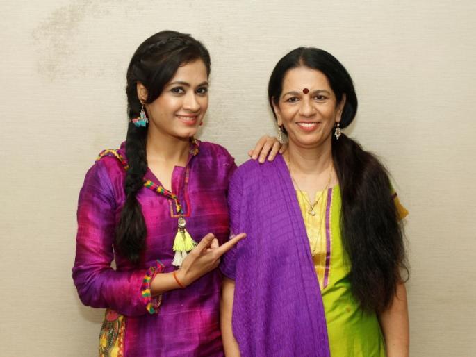 Detective Didi met Rajni Pandit, India's first woman Detective! | भारतातील पहिली स्त्री डिटेक्टिव्ह रजनी पंडित यांना भेटली डिटेक्टिव्ह दीदी! Detective Didi met Rajni Pandit, India's first woman Detective! | भारतातील पहिली स्त्री डिटेक्टिव्ह रजनी पंडित यांना भेटली डिटेक्टिव्ह दीदी!