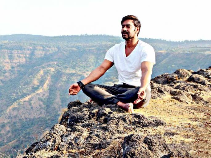 Shocking: The role of Yoga Guru Baba Ramdev for Ajay Devgan | Shocking : अजय देवगण साकारणार योग गुरू बाबा रामदेवची भूमिका!! Shocking: The role of Yoga Guru Baba Ramdev for Ajay Devgan | Shocking : अजय देवगण साकारणार योग गुरू बाबा रामदेवची भूमिका!!