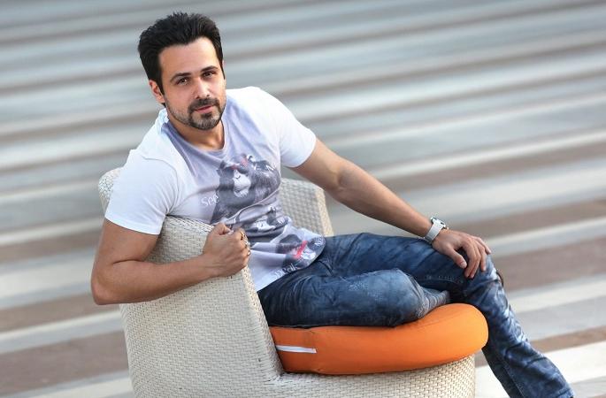 Emraan hashmi singer Ajay Devgan's multiplication? | इम्रान हाश्मी का गातोय अजय देवगनचे गुणगाण? Emraan hashmi singer Ajay Devgan's multiplication? | इम्रान हाश्मी का गातोय अजय देवगनचे गुणगाण?