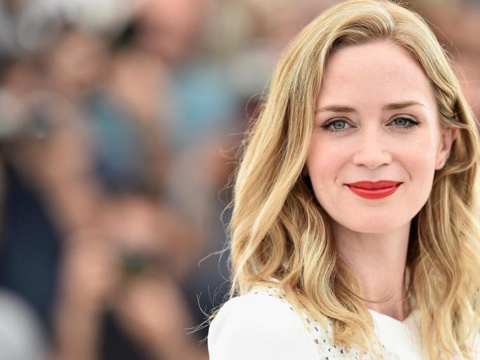 Nude Seen Nere ray Baba! | न्यूड सीन नको रे बाबा!