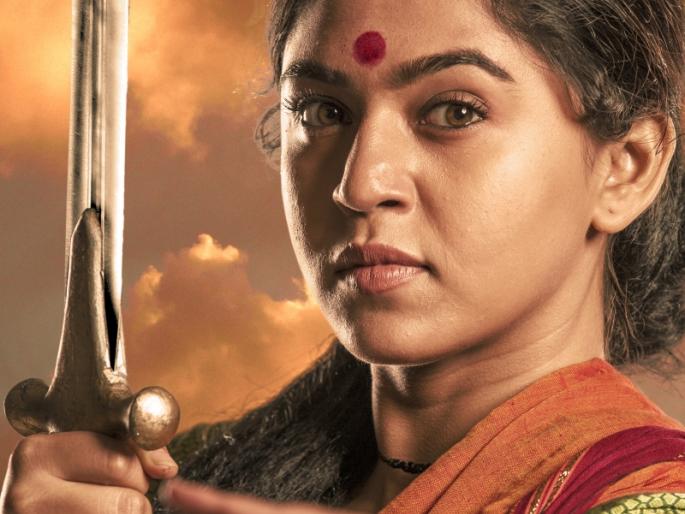 Mrinmayee Deshpande has done so many days for shooting 'Fergand' | ‘फर्जंद’सिनेमासाठी मृण्मयी देशपांडेने इतके दिवस केला तलवारबाजीचा सराव