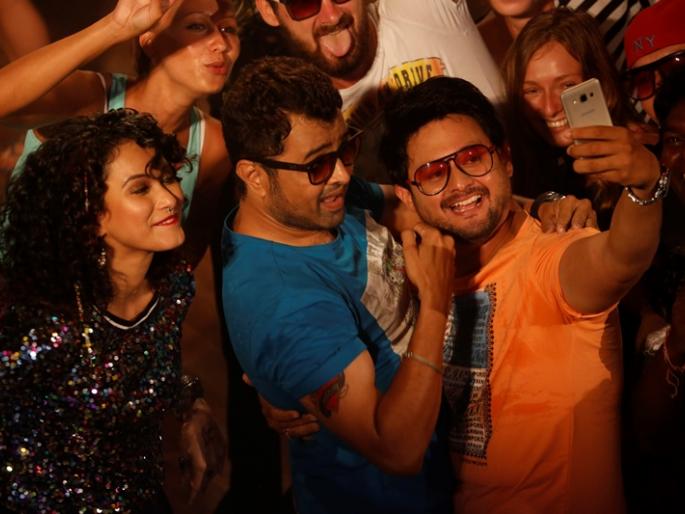 Box Office 'FOGES' cinematography has earned fantastic | बॉक्स ऑफिसवर 'फुगे' सिनेमाने केली शानदार कमाई