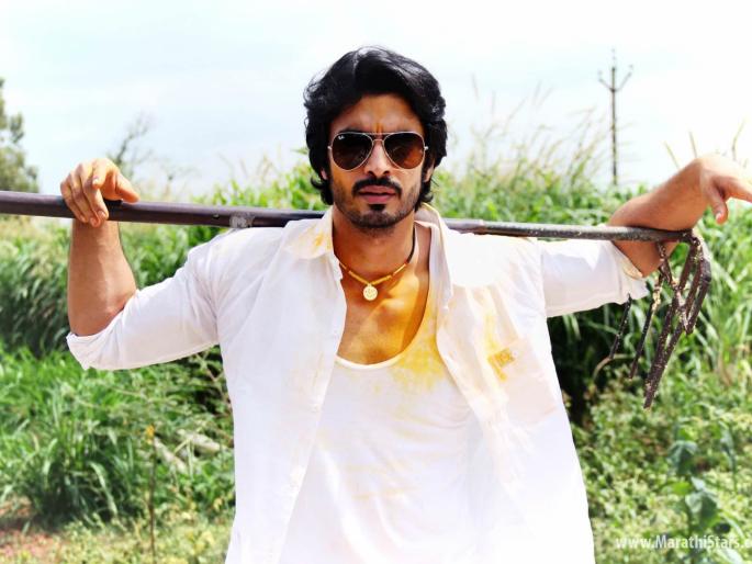 Nagarjuna to be the exclusive goshmari mahajani | Exclusive गश्मिर महाजनी साकारणार नागार्जुन