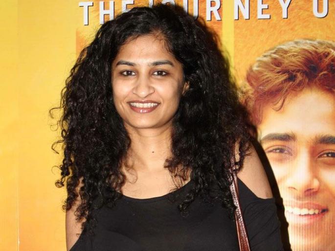 Gauri Shinde was disappointed by the critic's personal criticism | गौरी शिंदे झालीय समीक्षकांच्या वैयक्तिक टीकेमुळे निराश Gauri Shinde was disappointed by the critic's personal criticism | गौरी शिंदे झालीय समीक्षकांच्या वैयक्तिक टीकेमुळे निराश