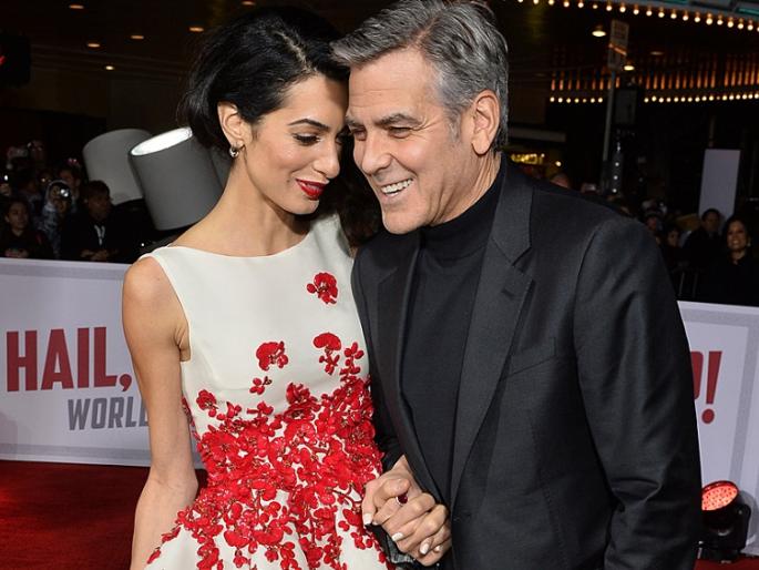 EXCITING NEWS: George Clooney will be the father of two twins! | EXCITING NEWS: जॉर्ज क्लुनी होणार जुळ्या मुलांचा बाप! EXCITING NEWS: George Clooney will be the father of two twins! | EXCITING NEWS: जॉर्ज क्लुनी होणार जुळ्या मुलांचा बाप!