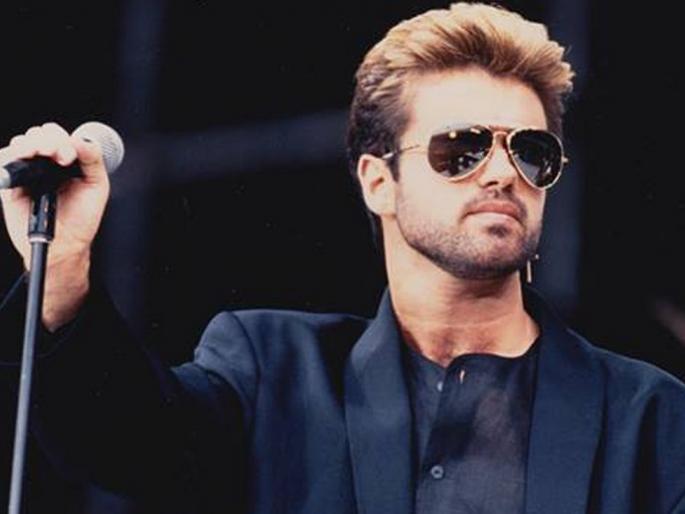 British pop superstar George Michael is behind the scenes of Michael | ब्रिटिश पॉप सुपरस्टार जॉर्ज मायकल काळाच्या पडद्याआड British pop superstar George Michael is behind the scenes of Michael | ब्रिटिश पॉप सुपरस्टार जॉर्ज मायकल काळाच्या पडद्याआड
