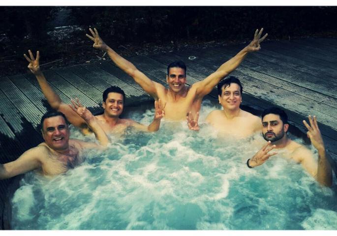 'Housefull 3' boy's party .... | ‘हाऊसफुल्ल ३’ बॉईजची पार्टी.... 'Housefull 3' boy's party .... | ‘हाऊसफुल्ल ३’ बॉईजची पार्टी....