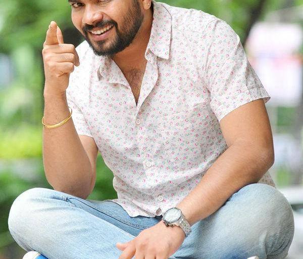 Hemant to romance with Sonali | हेमंत करणार सोनालीसोबत रोमँटिक साँग Hemant to romance with Sonali | हेमंत करणार सोनालीसोबत रोमँटिक साँग
