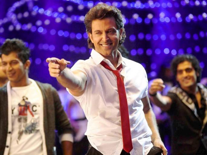 Hrithik Roshan was the daughter of a famous Bollywood actress | हृतिक रोशनने 'या' प्रसिद्ध बॉलिवुड अभिनेत्रीसोबत बालपणी केले होते नृत्य Hrithik Roshan was the daughter of a famous Bollywood actress | हृतिक रोशनने 'या' प्रसिद्ध बॉलिवुड अभिनेत्रीसोबत बालपणी केले होते नृत्य
