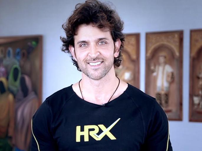 Hrithik said, "Shah Rukh Khan has made himself into Bollywood | ​हृतिक म्हणाला, शाहरुखने केले बॉलिवूडमध्ये स्वबळावर स्थान