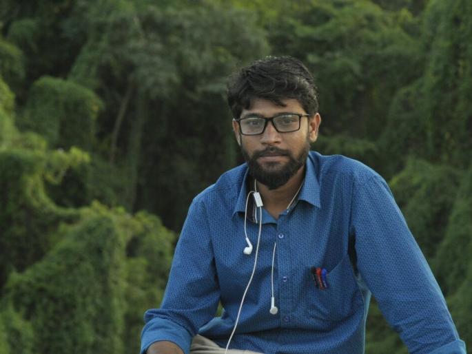 Roshan Bhabarare, the creator of Dill Been Dealer | बडीशेप विक्रेता झाला चित्रपट निर्माता- रोशन भांबारे Roshan Bhabarare, the creator of Dill Been Dealer | बडीशेप विक्रेता झाला चित्रपट निर्माता- रोशन भांबारे