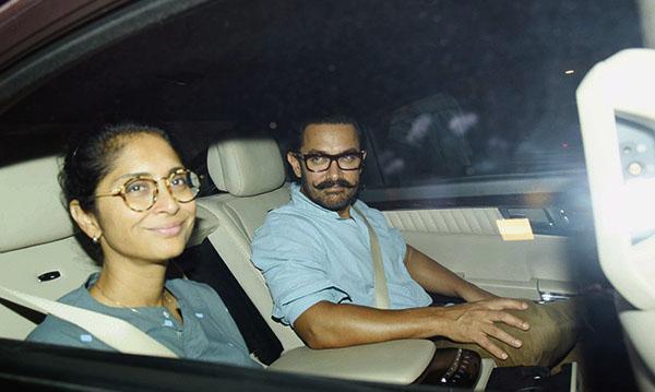 SEE PIC: Aamir Khan and Kiran Rao reach Karan Johar's children! | SEE PIC : करण जोहरच्या मुलांना बघायला पोहोचले आमिर खान आणि किरण राव! SEE PIC: Aamir Khan and Kiran Rao reach Karan Johar's children! | SEE PIC : करण जोहरच्या मुलांना बघायला पोहोचले आमिर खान आणि किरण राव!