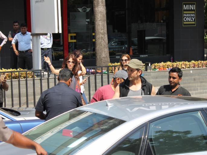 Hrithik and Suzanne together !! | हृतिक व सुजैन एकत्र!! Hrithik and Suzanne together !! | हृतिक व सुजैन एकत्र!!