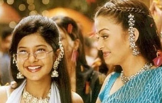 The small screen currently being played with Aishwarya Rai | ऐश्वर्या रायसोबत दिसणारी ही बालकलाकार सध्या गाजवतेय छोटा पडदा The small screen currently being played with Aishwarya Rai | ऐश्वर्या रायसोबत दिसणारी ही बालकलाकार सध्या गाजवतेय छोटा पडदा