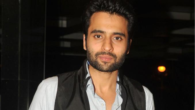 Jackby Bagnani's First Look Out Carbon | जॅकी भगनानीच्या कार्बनचा फर्स्‍ट लुक आऊट