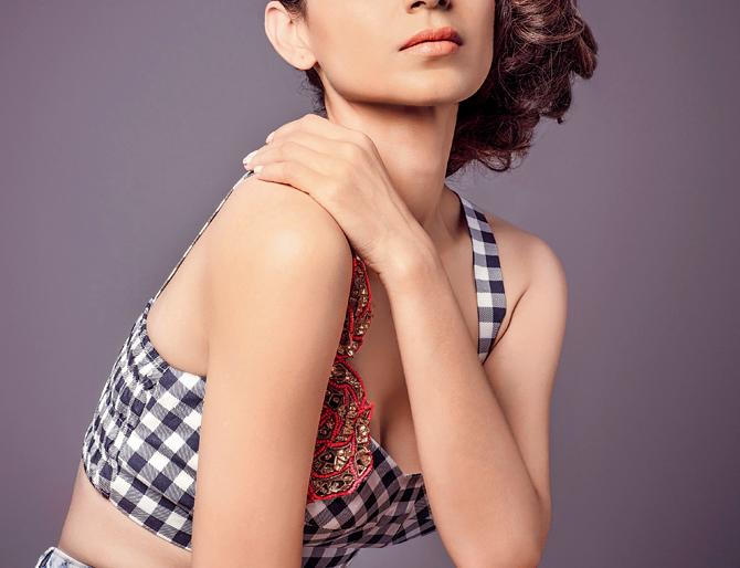 Kangana International Driving License! | कंगनाला हवे इंटरनॅशनल ड्रायव्हिंग लायसन्स! Kangana International Driving License! | कंगनाला हवे इंटरनॅशनल ड्रायव्हिंग लायसन्स!