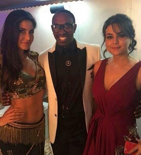 Pre-Katrina Bonding in IPL! | आयपीएलमध्ये प्रिती-कॅटरिनाची बाँण्डिंग!