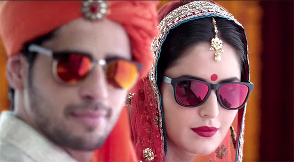 'Kala Chashma' crease saatasamprasar ....! | ‘काला चश्मा’ ची क्रेझ सातासमुद्रापार....! 'Kala Chashma' crease saatasamprasar ....! | ‘काला चश्मा’ ची क्रेझ सातासमुद्रापार....!
