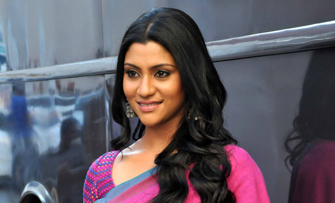 Konkona impression at the Indian Film Festival in New York | न्यूयॉर्कमध्ये इंडियन फिल्म फेस्टिव्हलमध्ये कोंकणाची छाप