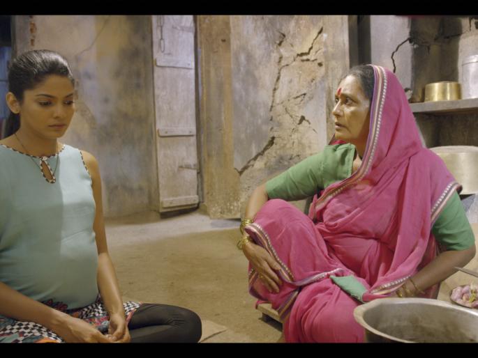 The secret of Pooja Sawant's pregnancy was unraveled | पूजा सावंतच्या प्रेग्नन्सीचे गुपित उलगडले The secret of Pooja Sawant's pregnancy was unraveled | पूजा सावंतच्या प्रेग्नन्सीचे गुपित उलगडले