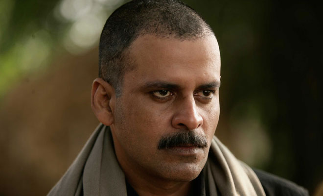Manoj Bajpai became Marathi teacher | मनोज वाजपेयी बनला मराठी शिक्षक Manoj Bajpai became Marathi teacher | मनोज वाजपेयी बनला मराठी शिक्षक