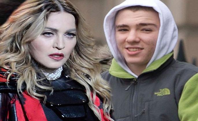 Madonna hates her older son | मॅडोनाचा तिरस्कार करतो तिचा मोठा मुलगा Madonna hates her older son | मॅडोनाचा तिरस्कार करतो तिचा मोठा मुलगा