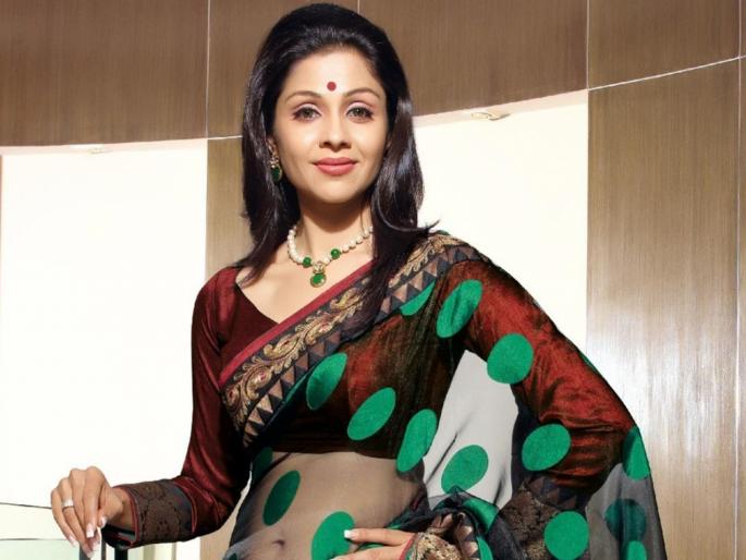 In the role of Mansi Modern Mother | मानसी मॉर्डन आईच्या भूमिकेत