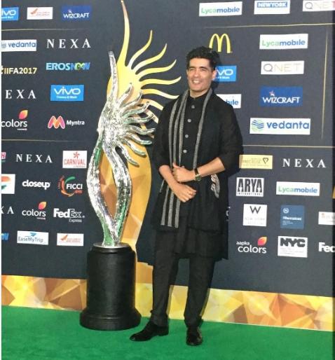 IIFA 2017: Manish Malhotra, at the IIFA Festival, that happened all the way | IIFA 2017: मनीष मल्होत्रासोबत आयफा सोहळ्यात असं घडलं की सारेच झाले अवाक IIFA 2017: Manish Malhotra, at the IIFA Festival, that happened all the way | IIFA 2017: मनीष मल्होत्रासोबत आयफा सोहळ्यात असं घडलं की सारेच झाले अवाक