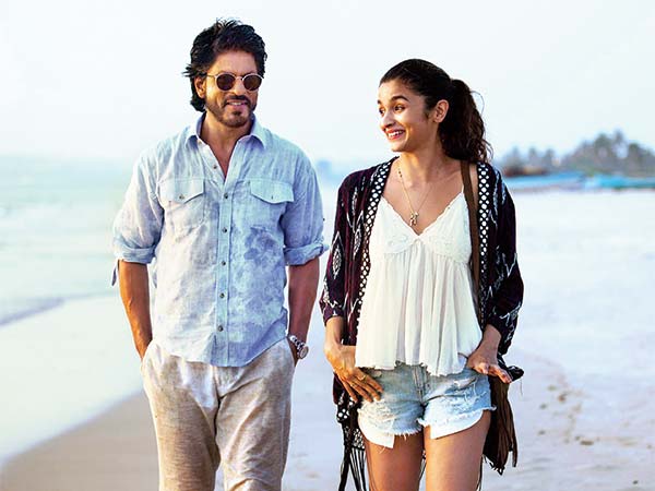 First Look Out of Dear Life! | ‘डिअर जिंदगी’चा फर्स्ट लुक आऊट!