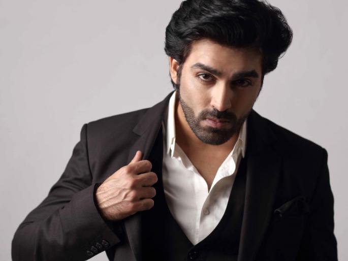 Completed filming despite injury | दुखापत होऊनही चित्रीकरण केले पूर्ण