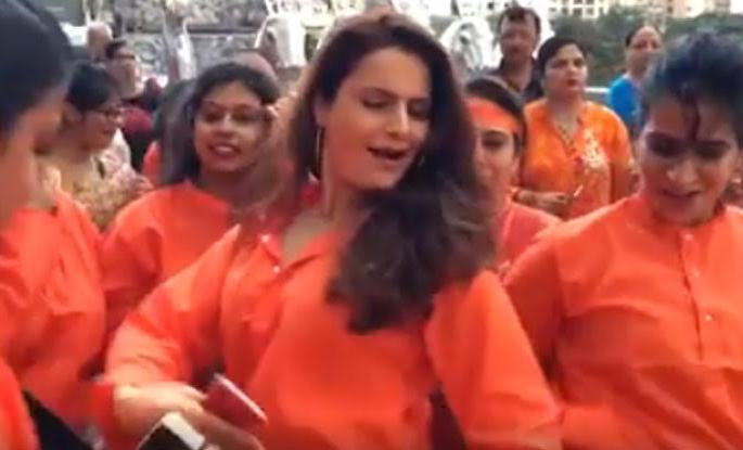 .... and Monica Bedi made Jhindiag !!! | ​....आणि मोनिका बेदी झाली झिंंगाट !!!