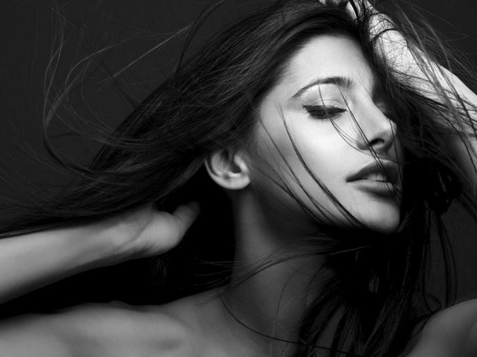 Birthday special: Nargis Fakhri left for her career to tell her mother! | birthday special : नर्गिस फखरीने आईच्या सांगण्यावरून करिअरसाठी सोडले प्रेम! Birthday special: Nargis Fakhri left for her career to tell her mother! | birthday special : नर्गिस फखरीने आईच्या सांगण्यावरून करिअरसाठी सोडले प्रेम!