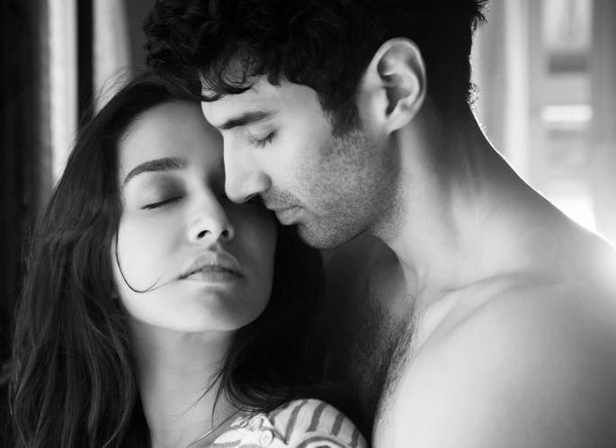 Aditya-hotfire hot chemistry! | ​आदित्य-श्रद्धाची हॉट केमिस्ट्री!