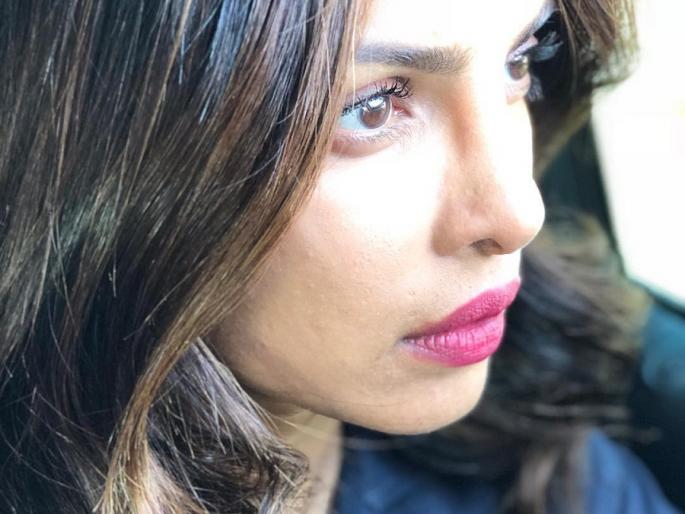 Trolled: Priyanka Chopra, now your face has appeared in the age ...! | Trolled : प्रियांका चोप्रा, आता तुझ्या चेह-यावर वय दिसू लागलेयं...! Trolled: Priyanka Chopra, now your face has appeared in the age ...! | Trolled : प्रियांका चोप्रा, आता तुझ्या चेह-यावर वय दिसू लागलेयं...!