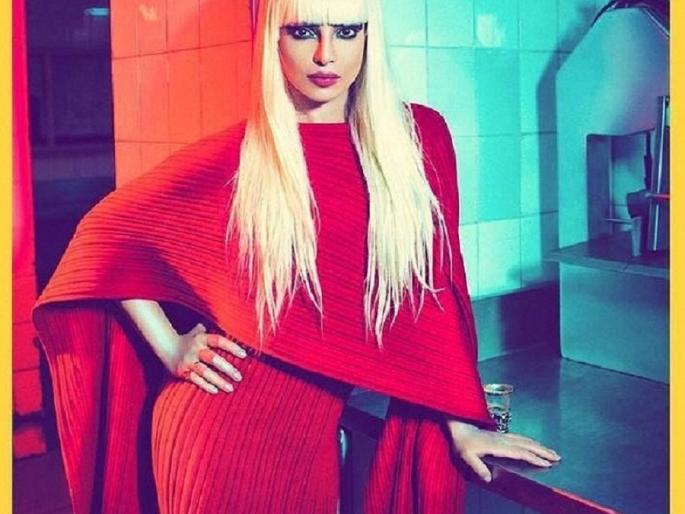 see photo: OMG !! What did Priyanka Chopra do? | see photo : ​ OMG !! प्रियांका चोप्राने हे काय केले?