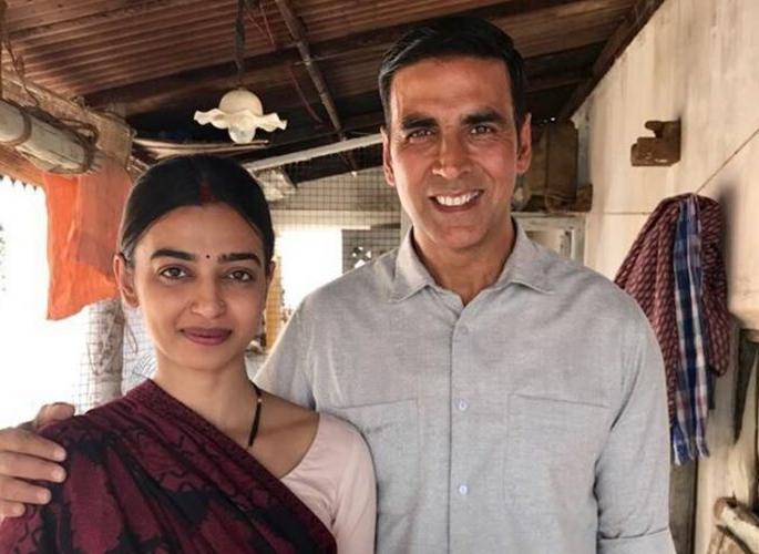 Padman Box Office: The first week of Akshay Kumar's 'paddman', downfall, see earnings figures! | Padman Box Office : अक्षयकुमारच्या ‘पॅडमॅन’ची पहिल्याच आठवड्यात पडझड, पाहा कमाईचे आकडे! Padman Box Office: The first week of Akshay Kumar's 'paddman', downfall, see earnings figures! | Padman Box Office : अक्षयकुमारच्या ‘पॅडमॅन’ची पहिल्याच आठवड्यात पडझड, पाहा कमाईचे आकडे!