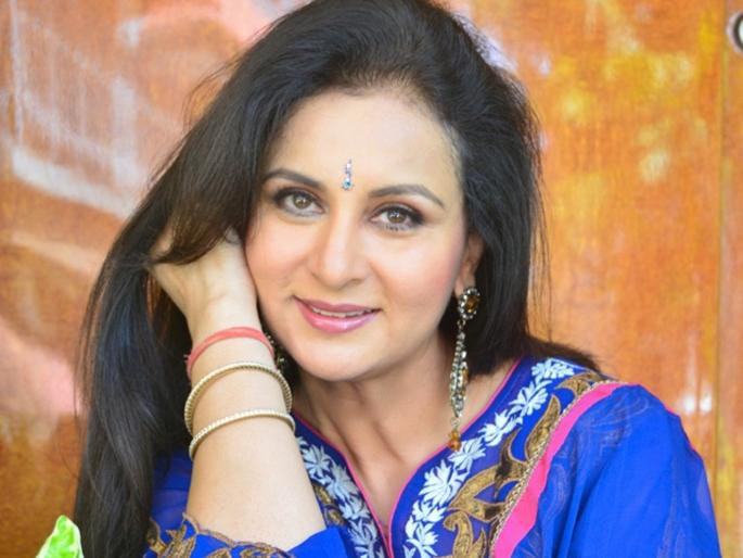 Poonam Dhillon was married to the famous producer, married and divorced in some years | पूनम ढिल्लोन यांचे या प्रसिद्ध निर्मात्यासोबत झाले होते लग्न, काहीच वर्षांत घेतला घटस्फोट Poonam Dhillon was married to the famous producer, married and divorced in some years | पूनम ढिल्लोन यांचे या प्रसिद्ध निर्मात्यासोबत झाले होते लग्न, काहीच वर्षांत घेतला घटस्फोट